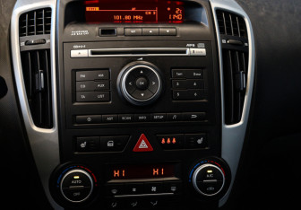 Подержанный автомобиль Kia Ceed Hatchback 2011 года (11 фото)