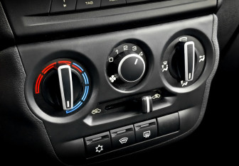 Подержанный автомобиль LADA (ВАЗ) Granta Sedan 2022 года (25 фото)