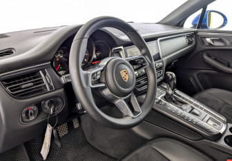 Подержанный автомобиль Porsche Macan 2021 года (16 фото)