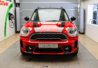 Подержанный автомобиль MINI Countryman 2020 года (2 фото)