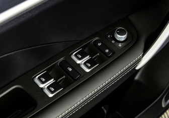 Подержанный автомобиль Geely Coolray 2021 года (14 фото)