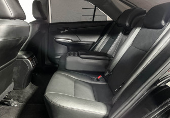 Подержанный автомобиль Toyota Camry Sedan 2017 года (10 фото)