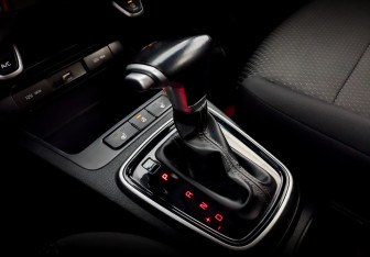 Подержанный автомобиль Kia Rio Hatchback 2021 года (27 фото)