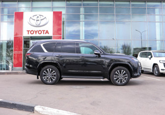 Новый Lexus LX 2024 (8 фото)