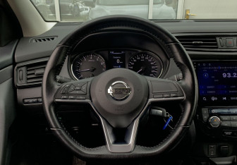 Подержанный автомобиль Nissan Qashqai 2021 года (14 фото)