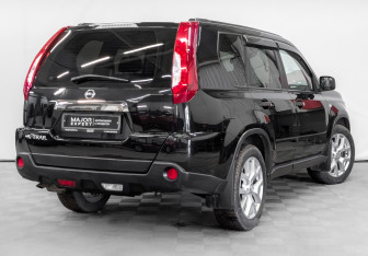 Подержанный автомобиль Nissan X-Trail 2013 года (5 фото)