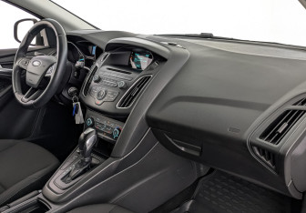Подержанный автомобиль Ford Focus Sedan 2019 года (13 фото)