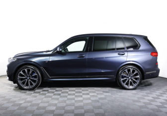 Подержанный автомобиль BMW X7 2019 года (8 фото)