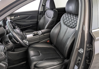 Подержанный автомобиль Hyundai Santa Fe 2022 года (20 фото)