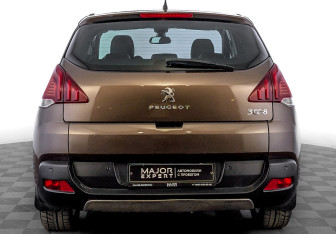 Подержанный автомобиль Peugeot 3008 2014 года (6 фото)