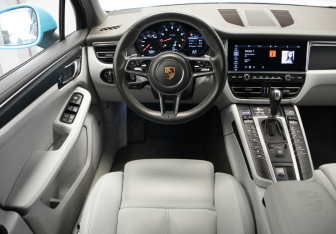 Подержанный автомобиль Porsche Macan 2020 года (9 фото)