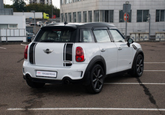 Подержанный автомобиль MINI Countryman 2013 года (5 фото)
