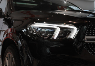 Подержанный автомобиль Mercedes-Benz GLE 2021 года (30 фото)