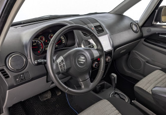 Подержанный автомобиль Suzuki SX4 Hatchback 2013 года (15 фото)