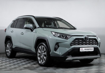 Подержанный автомобиль Toyota RAV4 2020 года (3 фото)