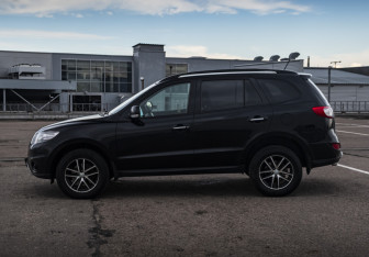 Подержанный автомобиль Hyundai Santa Fe 2011 года (8 фото)
