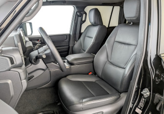 Подержанный автомобиль Toyota Land Cruiser Prado 2024 года (20 фото)