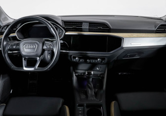 Подержанный автомобиль Audi Q3 Sportback 2020 года (12 фото)