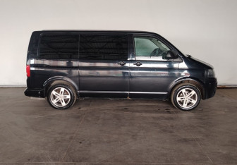Подержанный автомобиль Volkswagen Multivan 2010 года (8 фото)