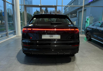 Новый Audi Q8 2025 (3 фото)