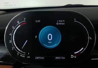 Подержанный автомобиль MINI Hatch 2024 года (11 фото)