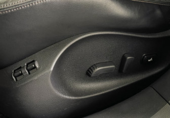 Подержанный автомобиль Infiniti FX 2013 года (15 фото)