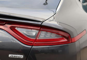 Подержанный автомобиль Kia Stinger 2019 года (31 фото)