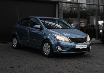 Подержанный автомобиль Kia Rio Hatchback 2012 года (3 фото)