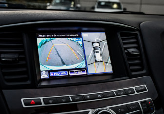 Подержанный автомобиль Infiniti QX60 2014 года (21 фото)