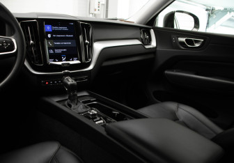 Подержанный автомобиль Volvo XC60 2019 года (22 фото)