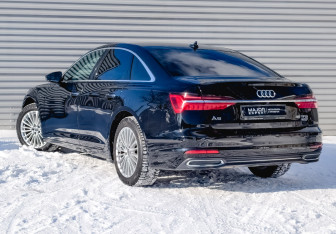 Подержанный автомобиль Audi A6 Sedan 2020 года (7 фото)