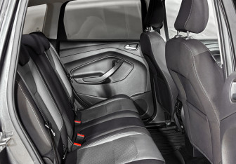 Подержанный автомобиль Ford Kuga 2017 года (15 фото)