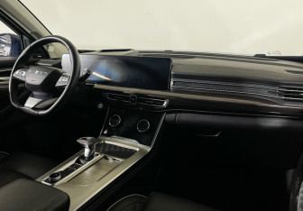 Подержанный автомобиль Exeed VX 2023 года (9 фото)