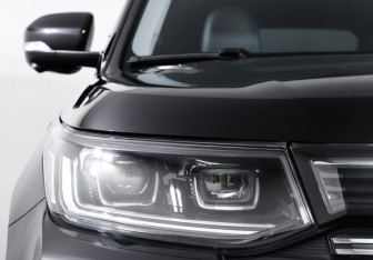 Подержанный автомобиль Changan CS95 2023 года (28 фото)