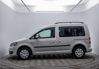 Подержанный автомобиль Volkswagen Caddy Compactvan 2013 года (8 фото)