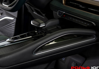 Подержанный автомобиль Geely Monjaro 2023 года (13 фото)