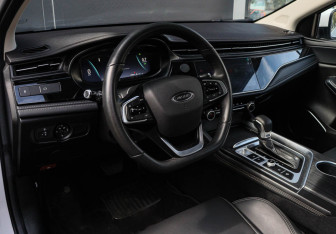 Подержанный автомобиль Omoda S5 2024 года (12 фото)
