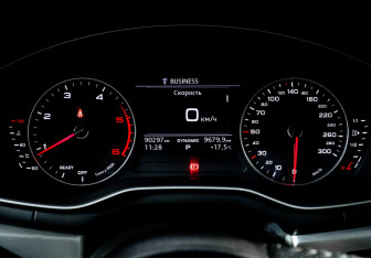 Подержанный автомобиль Audi A5 Liftback 2018 года (11 фото)