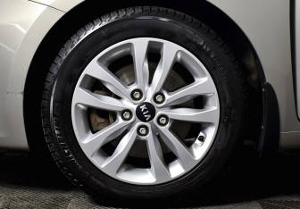 Подержанный автомобиль Kia Ceed Hatchback 2017 года (52 фото)
