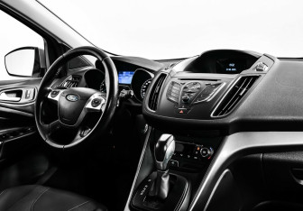 Подержанный автомобиль Ford Kuga 2014 года (7 фото)