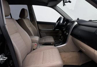 Подержанный автомобиль Suzuki Grand Vitara 2013 года (11 фото)