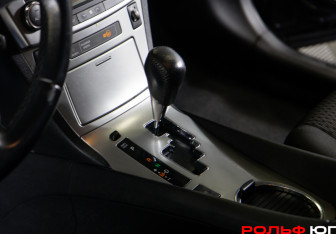 Подержанный автомобиль Toyota Avensis Wagon 2012 года (12 фото)