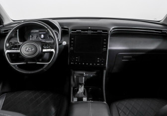 Подержанный автомобиль Hyundai Tucson 2022 года (12 фото)