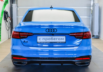 Подержанный автомобиль Audi A4 Sedan 2020 года (5 фото)