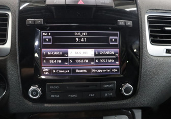 Подержанный автомобиль Volkswagen Touareg 2013 года (22 фото)