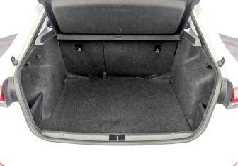 Подержанный автомобиль Skoda Rapid Liftback 2021 года (10 фото)