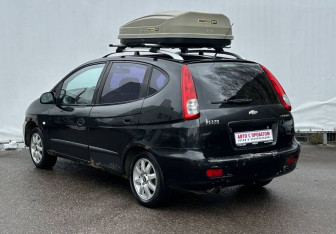 Подержанный автомобиль Chevrolet Rezzo 2007 года (7 фото)