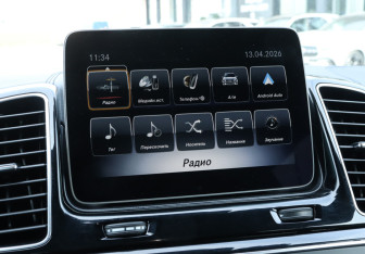 Подержанный автомобиль Mercedes-Benz GLE 2018 года (19 фото)