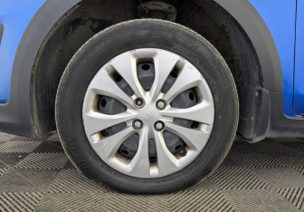 Подержанный автомобиль Kia Rio Hatchback 2019 года (13 фото)