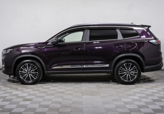 Подержанный автомобиль Chery Tiggo 8 Pro Max 2023 года (8 фото)
